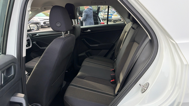 Volkswagen T-Roc 1.5 TSI EVO SE 5dr DSG Petrol Hatchback